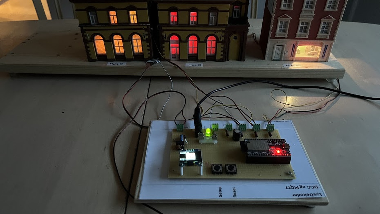 DCC/MQTT Lysdekoder